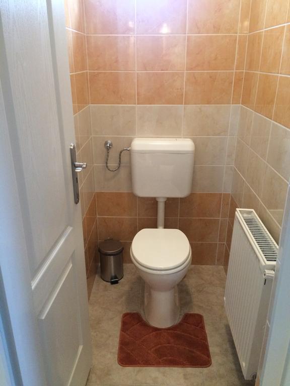 Báró Berg Apartman Apartman Kapuvár Kültér fotó